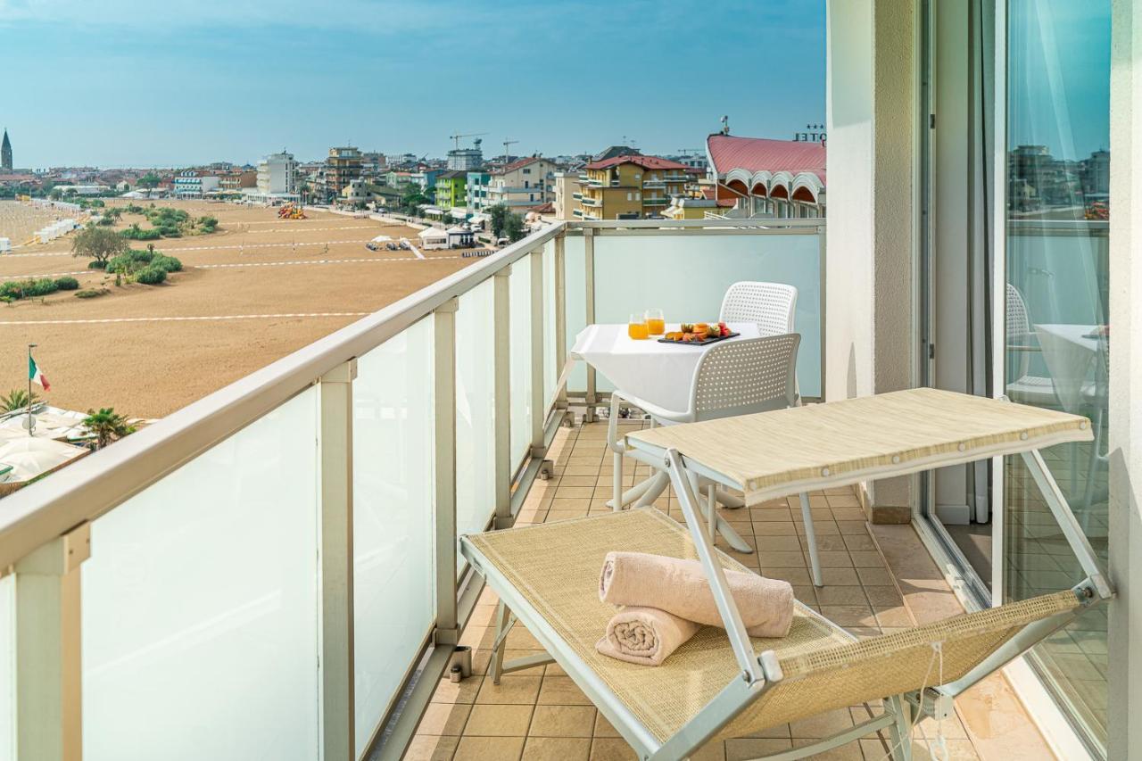Hotel Karinzia Каорле Экстерьер фото