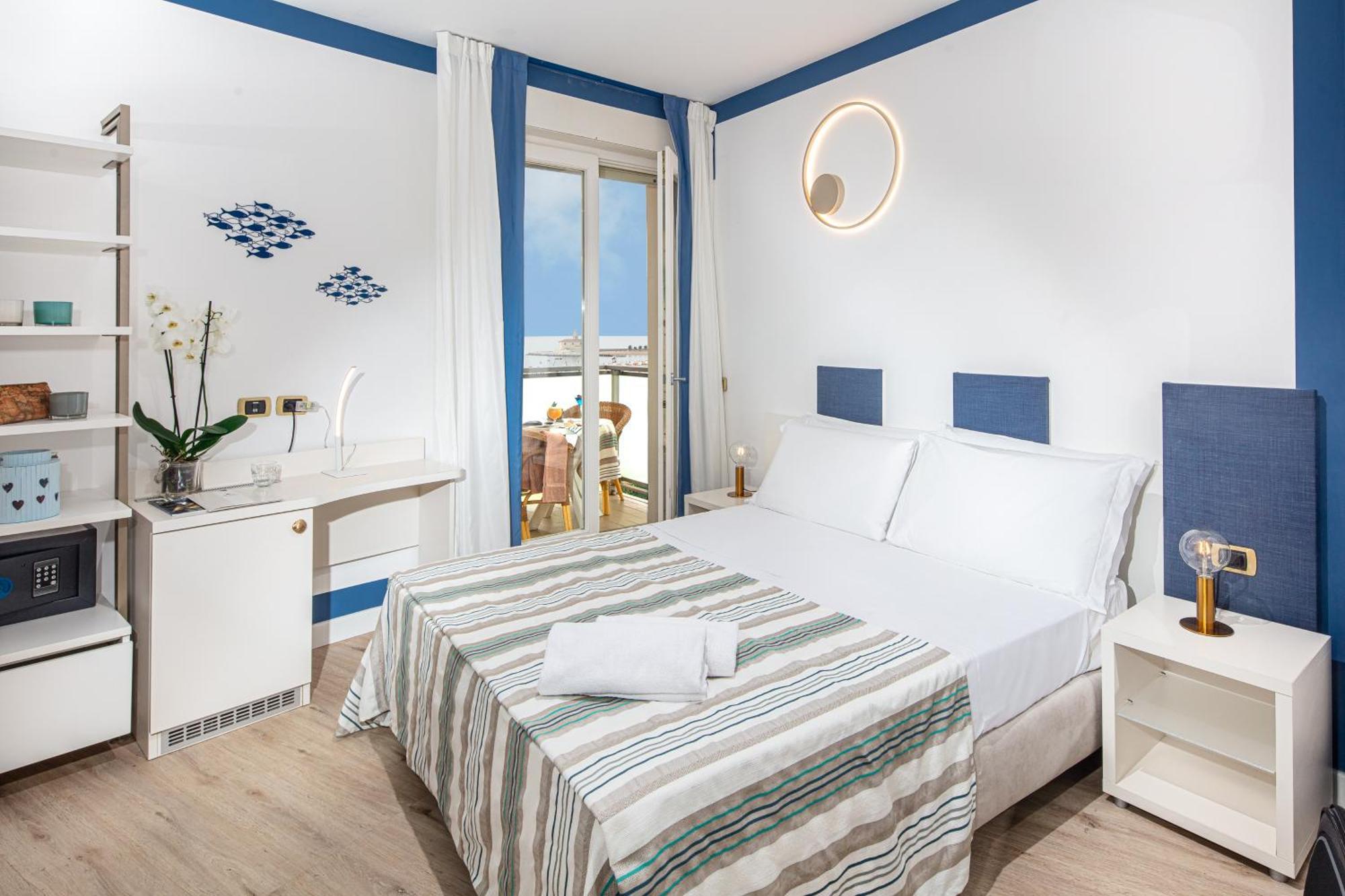 Hotel Karinzia Каорле Экстерьер фото
