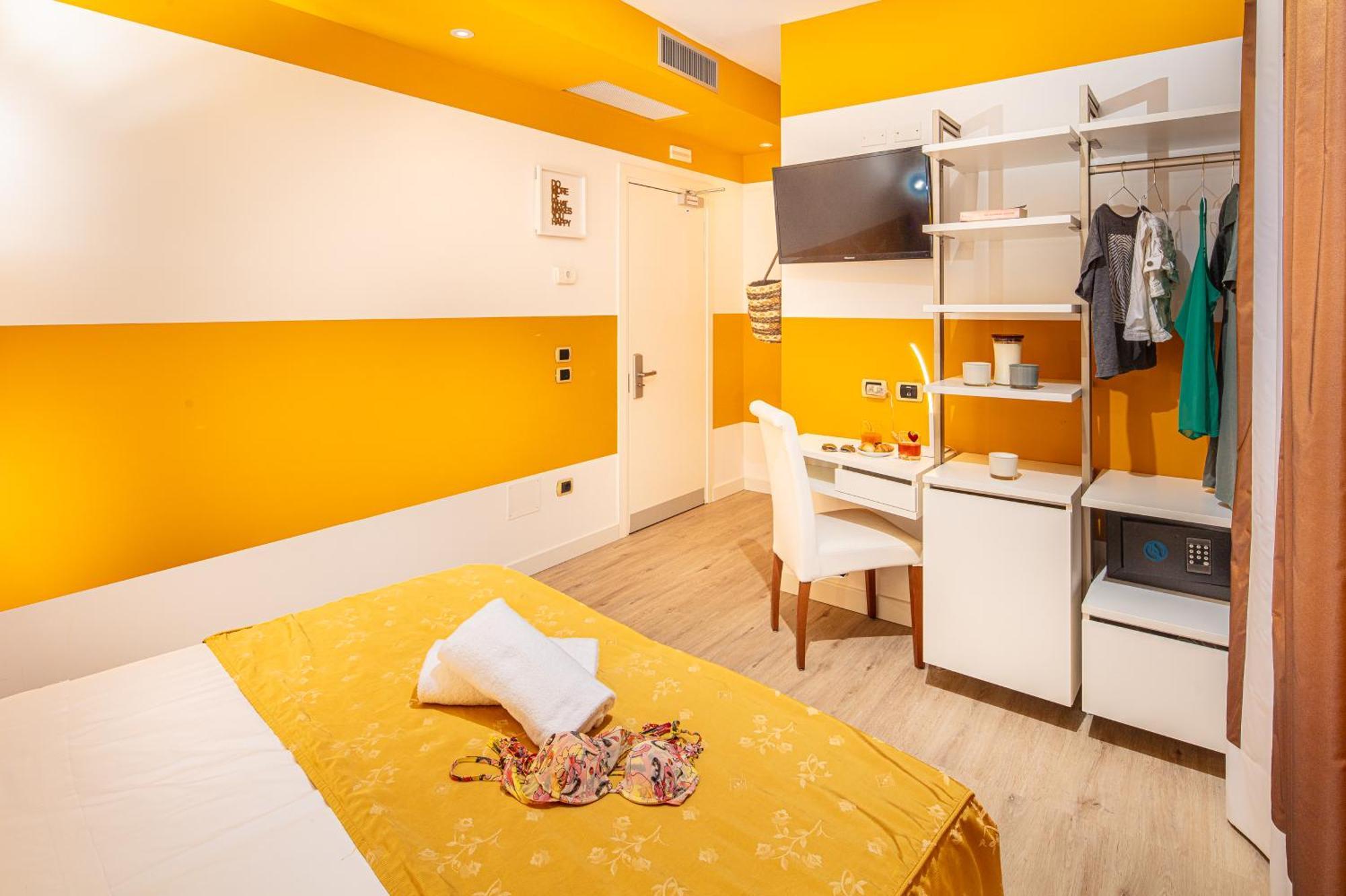 Hotel Karinzia Каорле Экстерьер фото