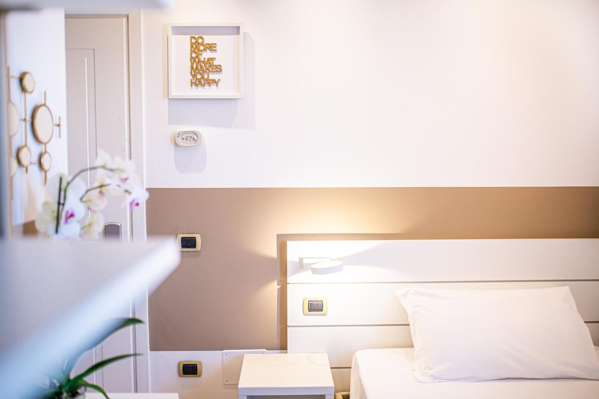Hotel Karinzia Каорле Экстерьер фото